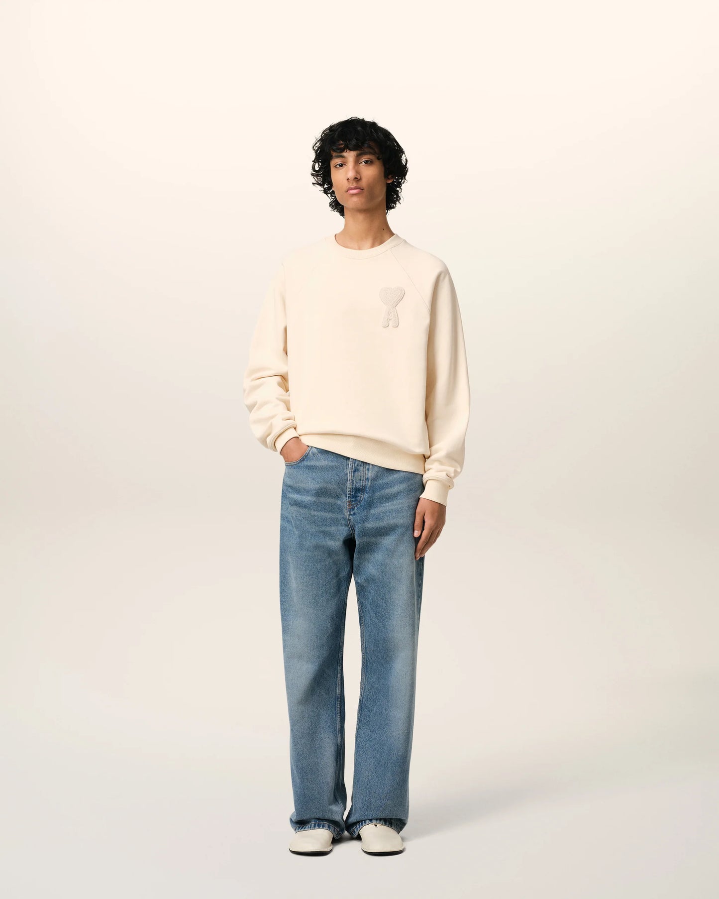 Ami de Coeur Sweatshirt aus Baumwolle in Beige mit Aufnäher