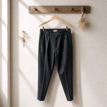 Cino Hose Marineblau Detailansicht – Stretchhose in Marineblau, Made in Italy | GMILANO Basel